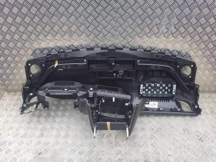 Audi S5 8T (2011 - 2016)  8T2857041B Панель