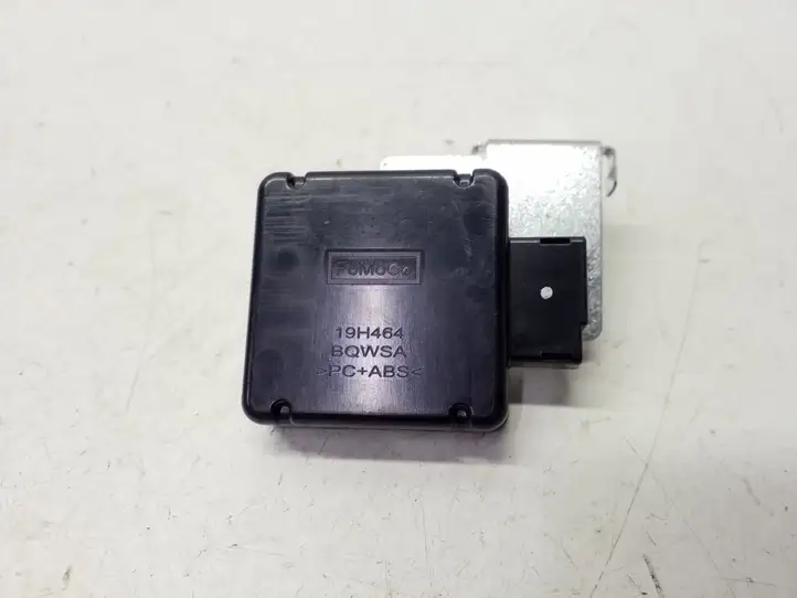 Ford C-MAX II (2010 - 2015) CJ5T19H464AD GPS антенна — фото 4