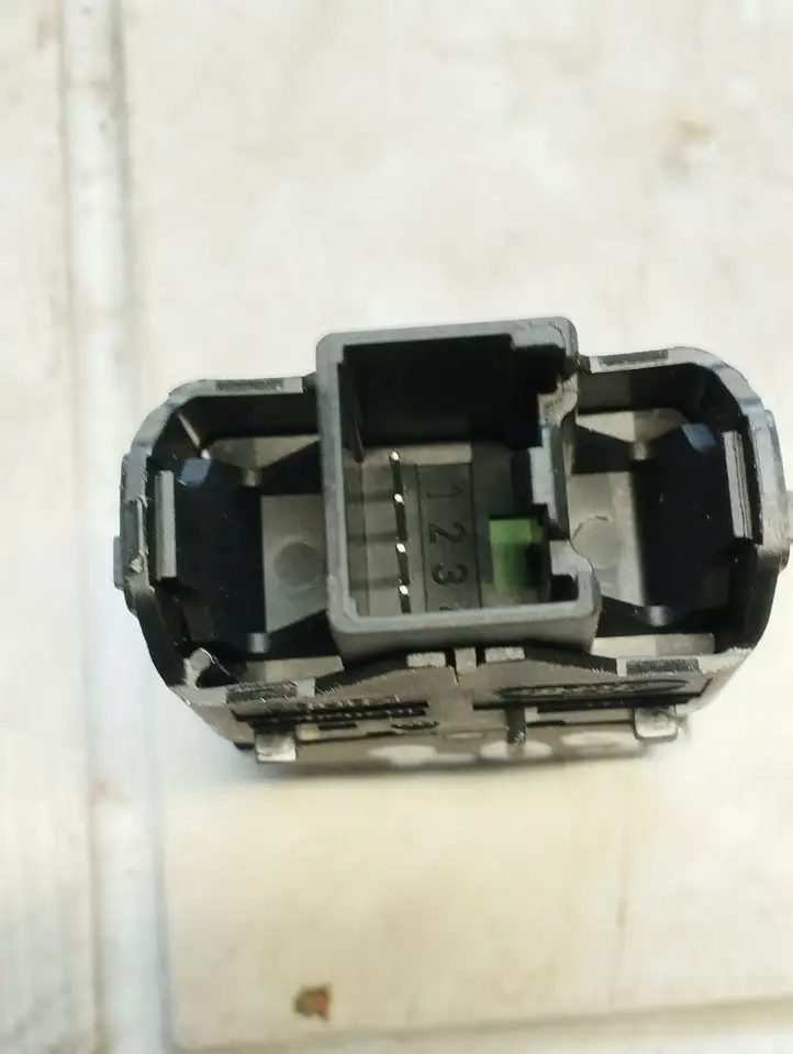 Ford B-MAX (2012 - 2018) BM5T14529AB Кнопка стеклоподъемников — фото 2
