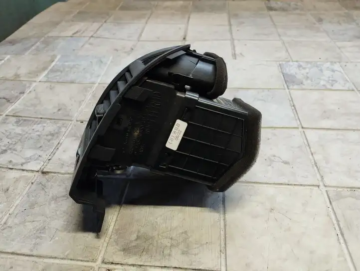 Hyundai Santa Fe (2005 - 2009) 974902B900 Боковой воздушный дефлектор — фото 3