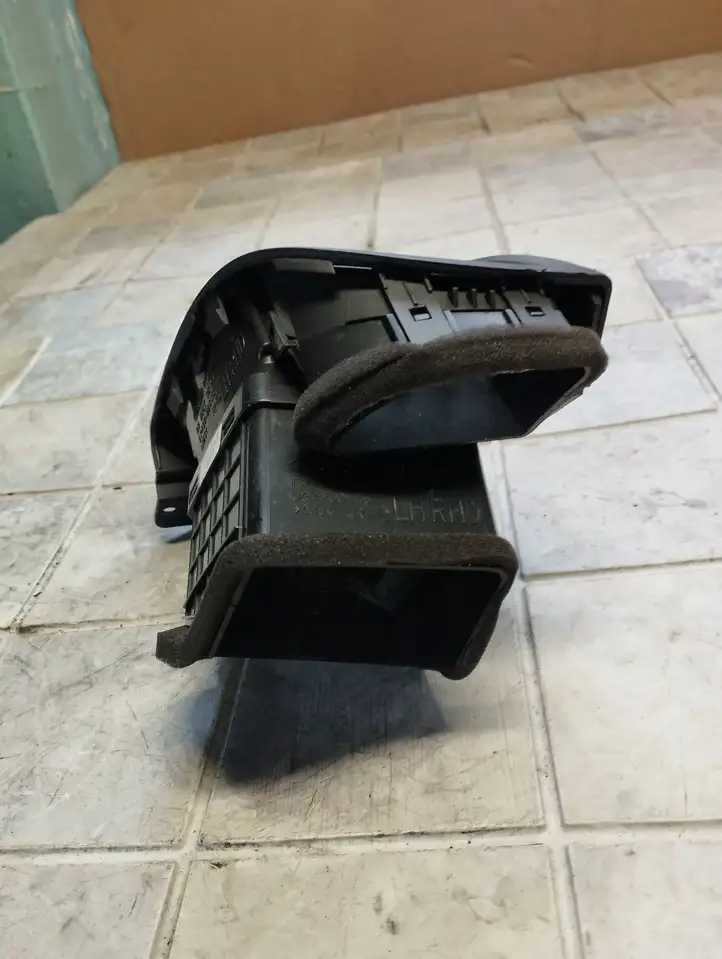 Hyundai Santa Fe (2005 - 2009) 974902B900 Боковой воздушный дефлектор — фото 4