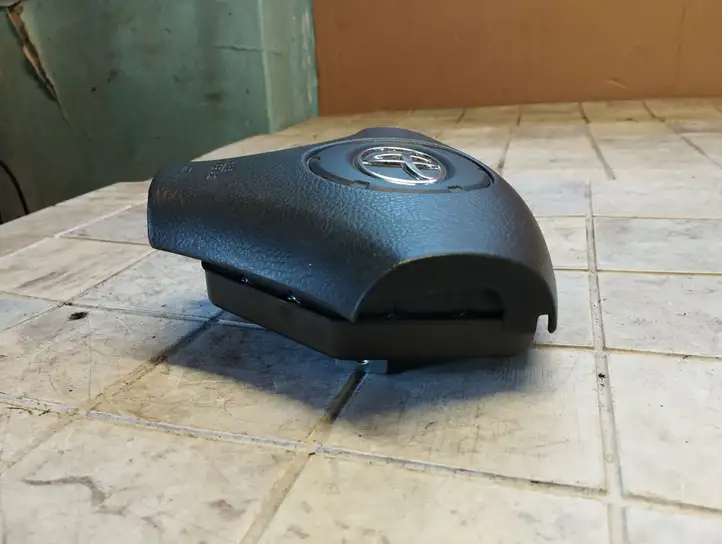 Toyota Corolla Verso E121 (2001 - 2004) 8420503 Подушка безопасности руля — фото 4