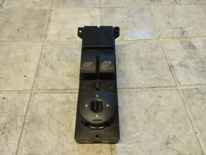Ford Focus (2005 - 2008) 3M5T14529CE Кнопка стеклоподъемников — фото 3