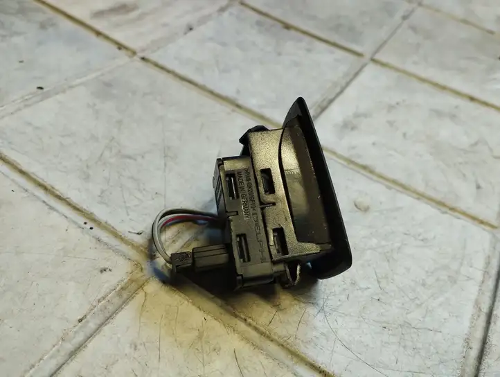 BMW 1 E81 E87 (2004 - 2011) 6945874 Кнопка стеклоподъемников — фото 2