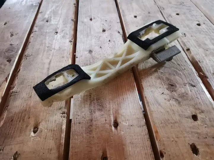 Opel Antara (2006 - 2011)   Крепление для наружной ручки передней двери