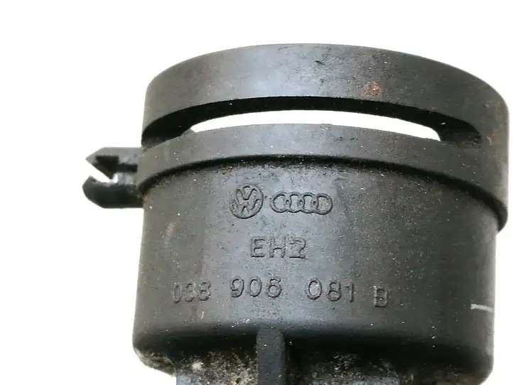 Audi A6 S6 C6 4F (2008 - 2011) 059130300CA Трубки и шланги — фото 4