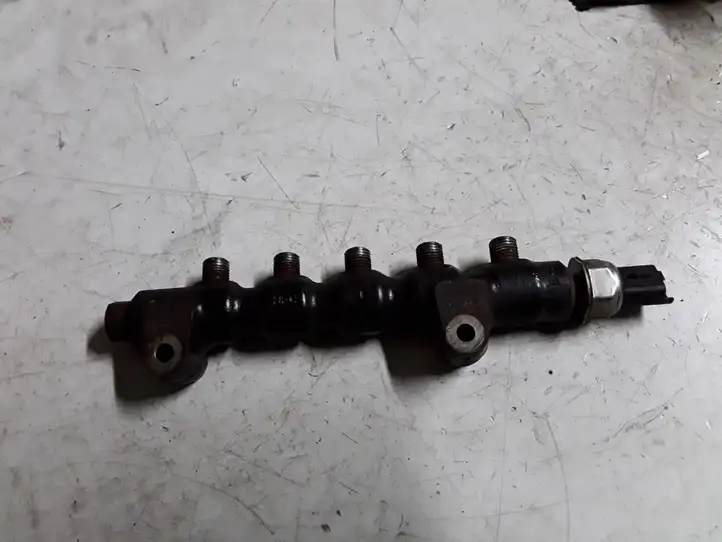 Ford Focus C-MAX (2003 - 2010) 9654592680 Магистральная топливная трубка — фото 3