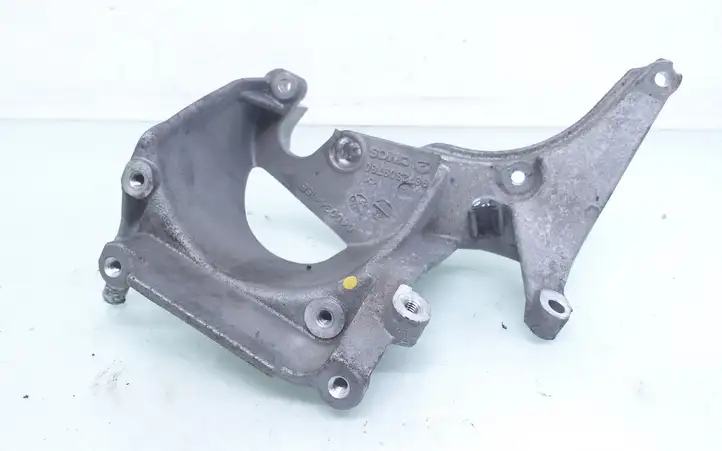 Peugeot Partner (2008 - 2012) 9672309780 Кронштейн топливного насоса — фото 1
