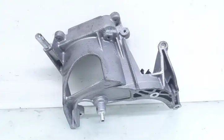 Peugeot Partner (2008 - 2012) 9672309780 Кронштейн топливного насоса — фото 5