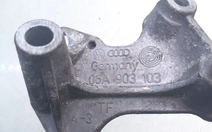 Audi A3/S3 8P (2004 - 2008) 06A903103 Кронштейн двигателя — фото 4