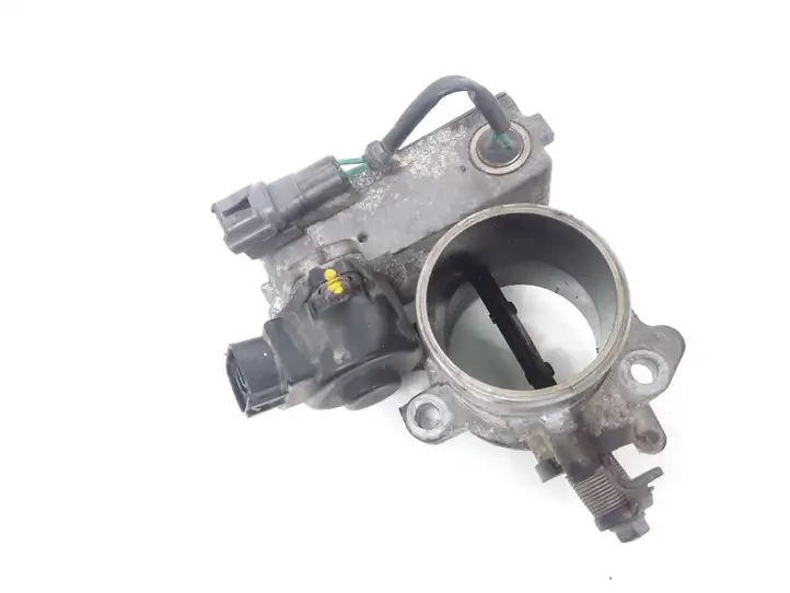 Toyota Corolla Verso E121 (2001 - 2004) 8967221020 Дроссельная заслонка — фото 1