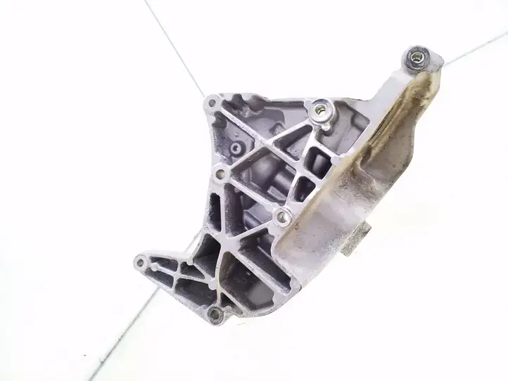 Volvo XC70 (2013 - 2016) 31401103 Кронштейн топливного насоса — фото 2