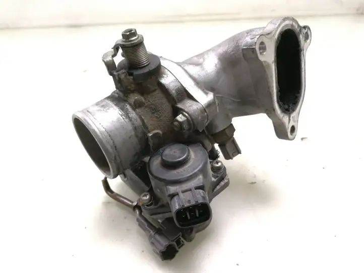 Toyota Corolla E120 E130 (2004 - 2007) 270205L17 Дроссельная заслонка — фото 2