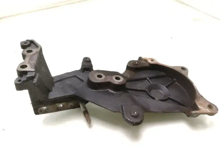 Toyota Corolla E120 E130 (2004 - 2007) 123150G010 Кронштейн двигателя — фото 2