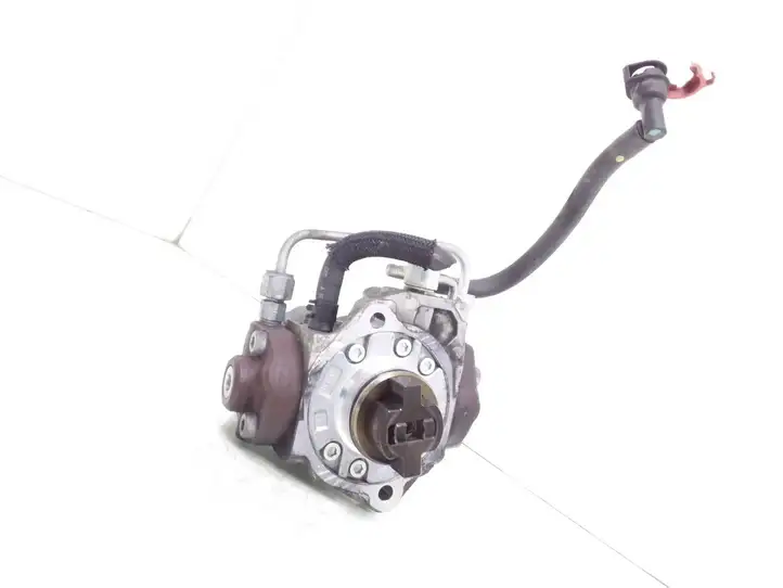 Toyota Avensis T250 (2006 - 2009) 221000R020 Топливный насос — фото 1