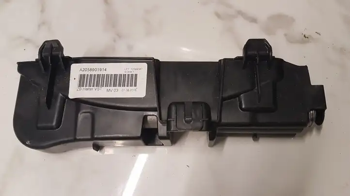 Mercedes-Benz C W205 (2014 - 2021)  A2058901914 Петля вытягивания