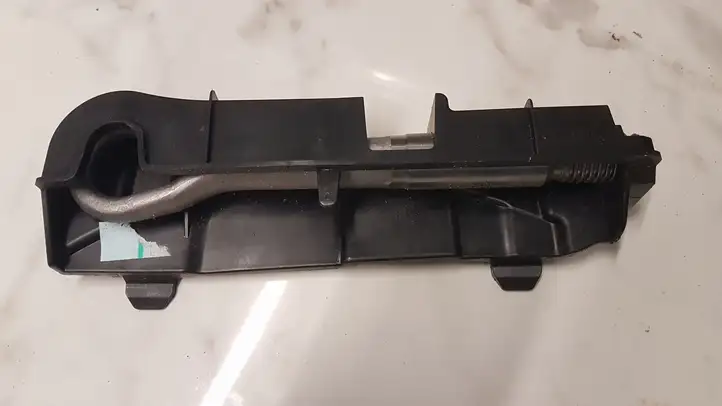 Mercedes-Benz C W205 (2014 - 2021)  A2058901914 Петля вытягивания