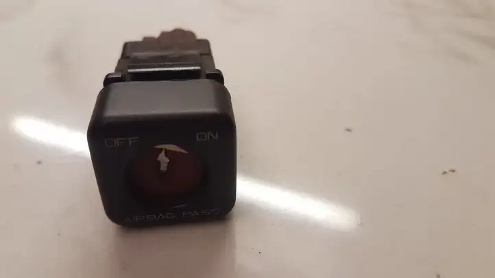 Peugeot 206 (1998 - 2012)  96404548ZL Включатель надувной подушки для пассажира