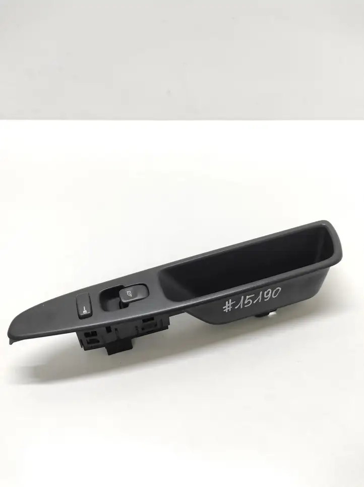 Volvo S40, V40 (2000 - 2004) 30889753 Кнопка стеклоподъемников — фото 1