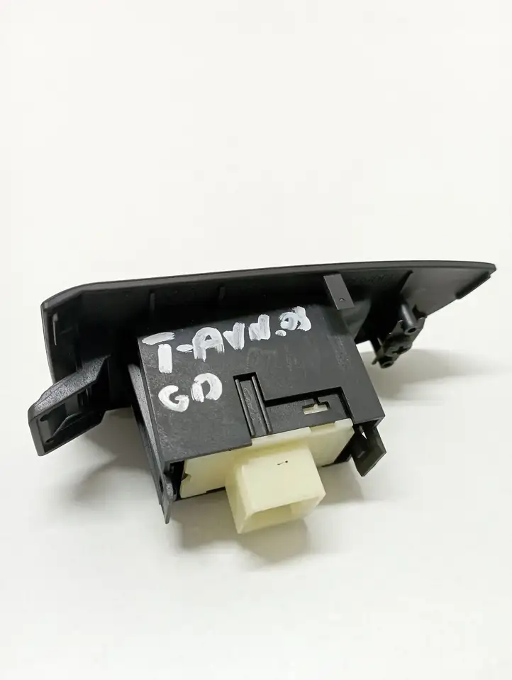 Toyota Avensis T220 (2000 - 2003) 7427105020 Блок кнопок стеклоподъемников — фото 4