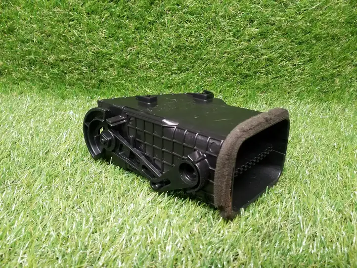 Toyota Prius (XW20) (2003 - 2009) 5506147010 Боковой воздушный дефлектор — фото 4