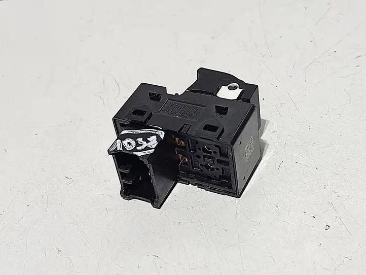 Kia Picanto (2015 - 2017) 299181679 Кнопка стеклоподъемников — фото 2