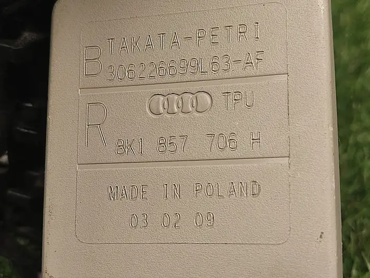 Audi A4 S4 B8 8K (2011 - 2015) 8K1857706H Передний ремень безопасности — фото 4