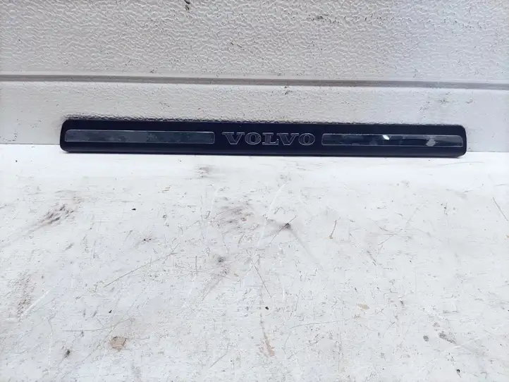 Volvo V70 (2000 - 2004) 8659960 Наружная отделка заднего порога — фото 1