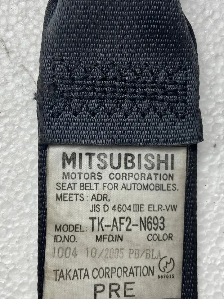 Mitsubishi Grandis (2003 - 2012) C9018HR Передний ремень безопасности — фото 4