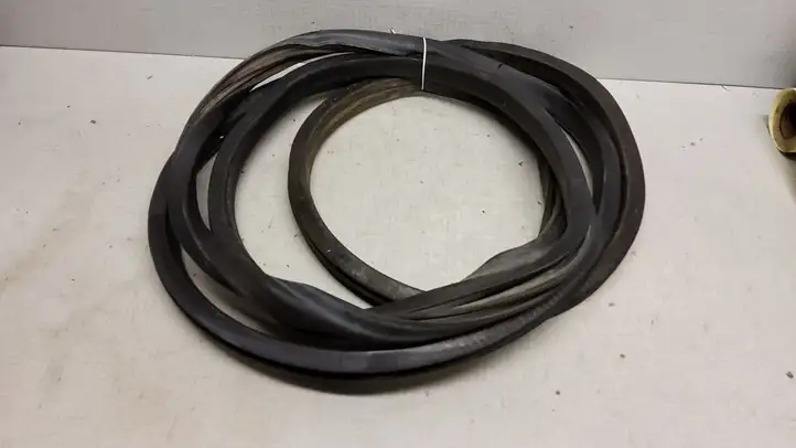 Volkswagen Transporter - Caravelle T5 (2003 - 2009) Уплотнительная резина (на кузове) — фото 4