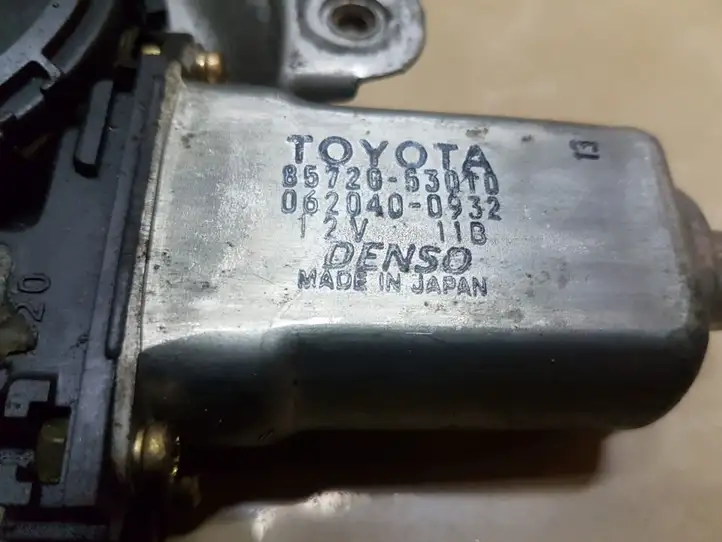 Lexus IS 200 (1999 - 2005)  8672053010 электродвигатель переднего стеклоподъемника