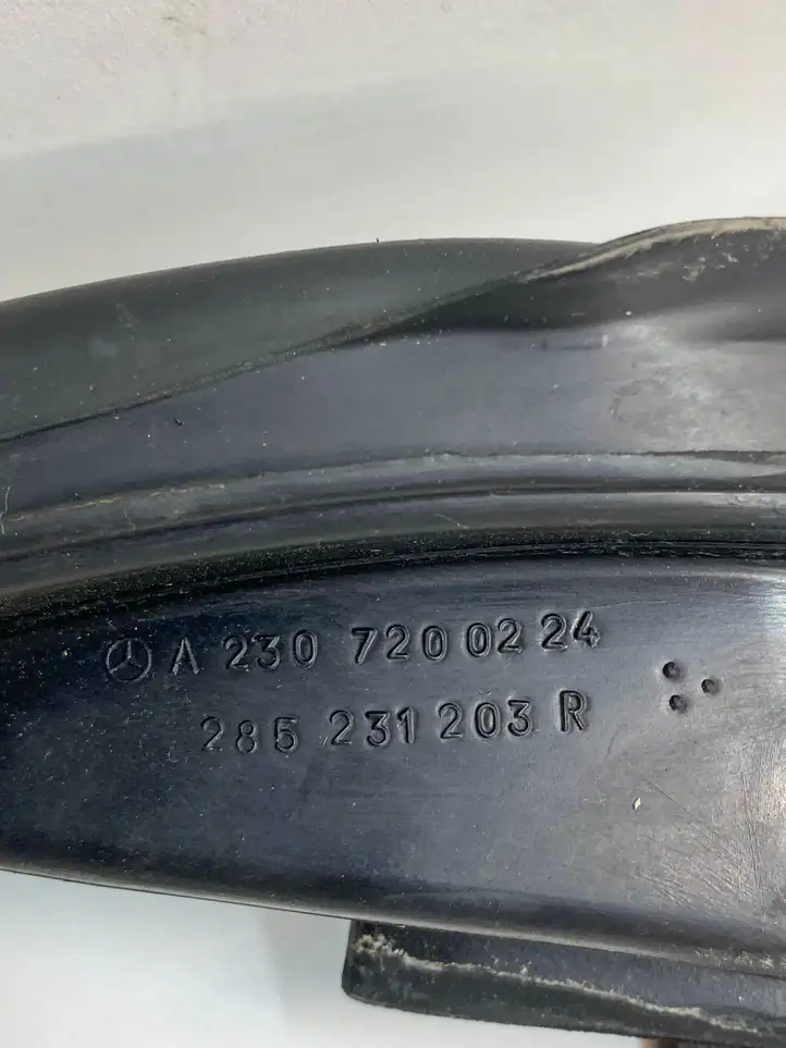 Mercedes-Benz SL R230 (2001 - 2012) A2307200124 Накладка стекла двери — фото 5