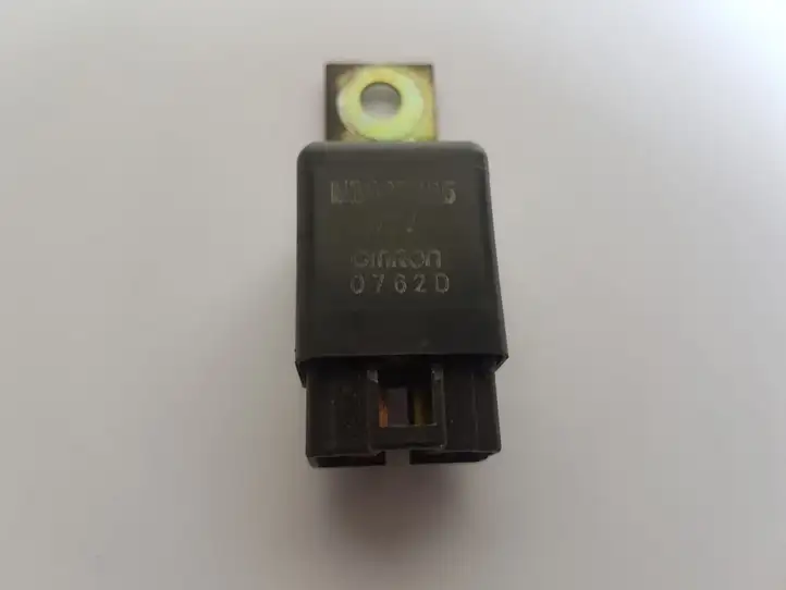 Mitsubishi Pajero Sport (1996 - 2004)  MB627895 Другое реле