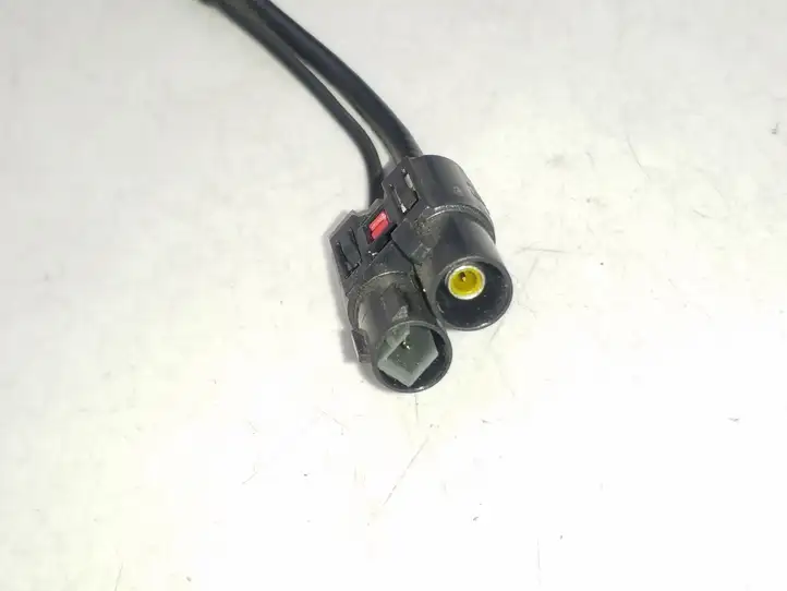 Ford Fiesta (2013 - 2017) CM5T19G461AH GPS антенна — фото 2