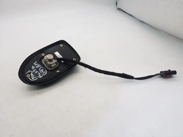 Ford Fiesta (2013 - 2017) CM5T19G461AH GPS антенна — фото 4