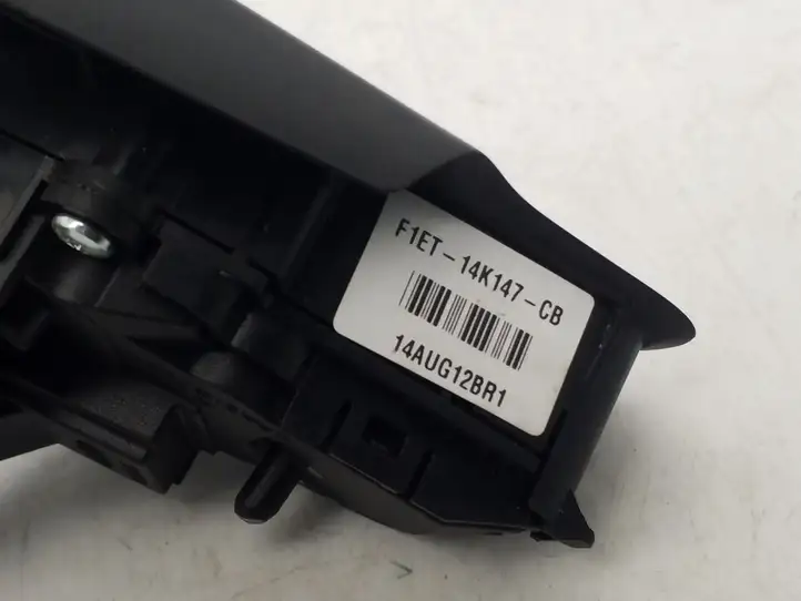 Ford Focus (2011 - 2015) F1ET14K147CB Кнопки на рулевом колесе — фото 2