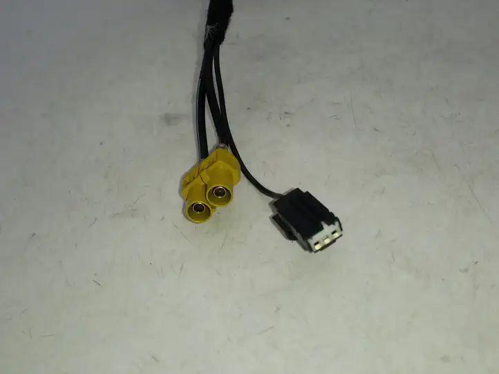 Ford Focus (2011 - 2015) FM5T19G461BB GPS антенна — фото 3