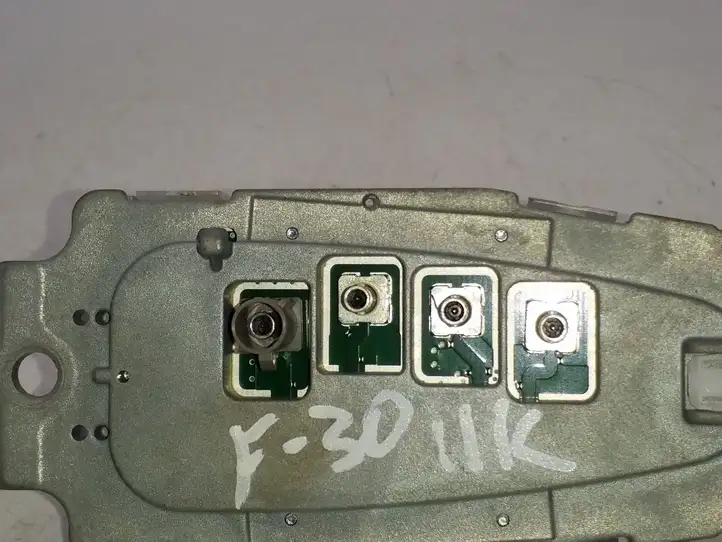 BMW 3 F30 F35 F31 (2012 - 2018) 9350089 GPS антенна — фото 4