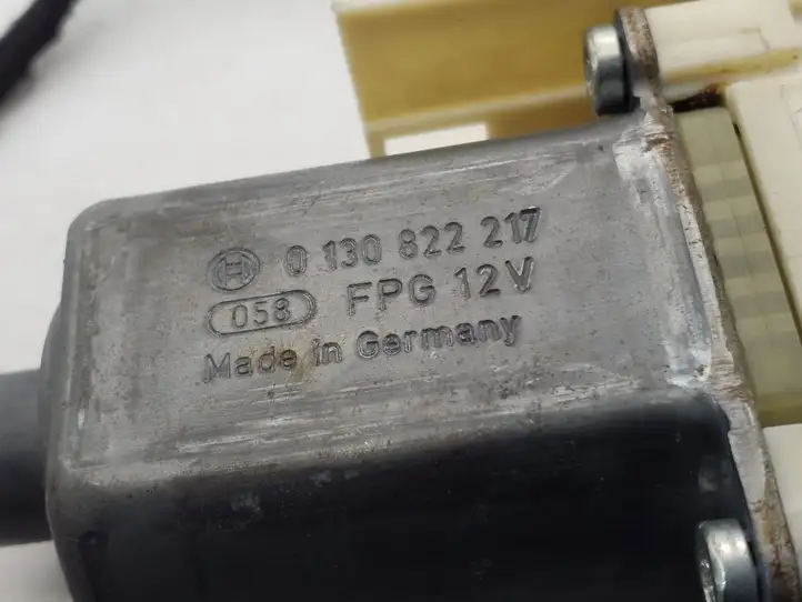 Ford Focus (2005 - 2008)  4M5T14A389 Механизм механического подъема окон передней двери