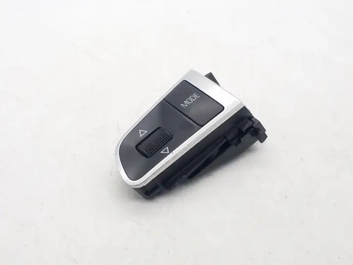 Audi A4 S4 B8 8K (2007 - 2011) 4E0951527AD Кнопки на рулевом колесе — фото 1