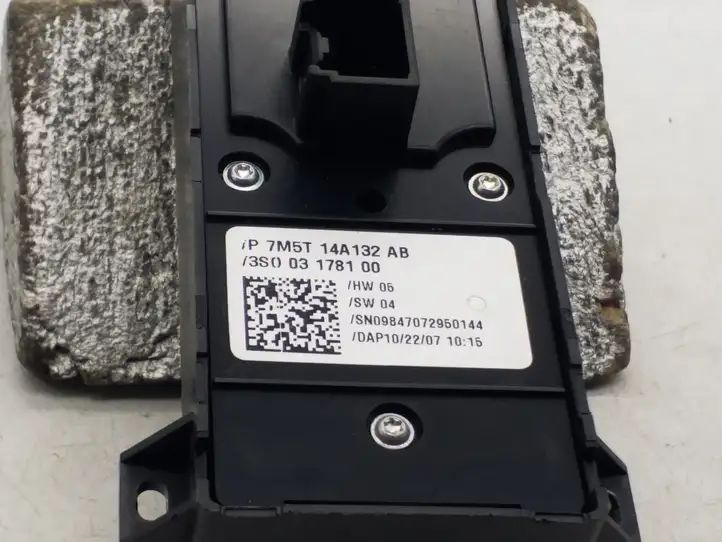 Ford Focus (2005 - 2008) 7P7M5T14A132 Кнопка стеклоподъемников — фото 4