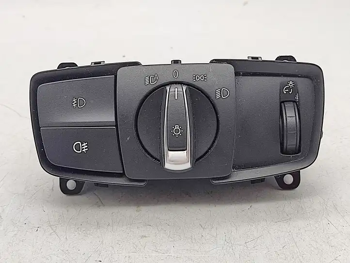 BMW 3 F30 F35 F31 (2012 - 2018) 9265297 Включатель фонарей — фото 1