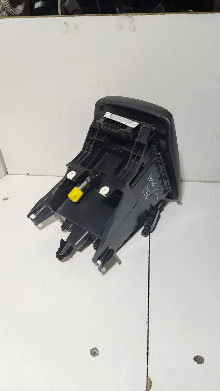 Ford Focus (2011 - 2015) F1EBA045C74 Подлокотник — фото 2