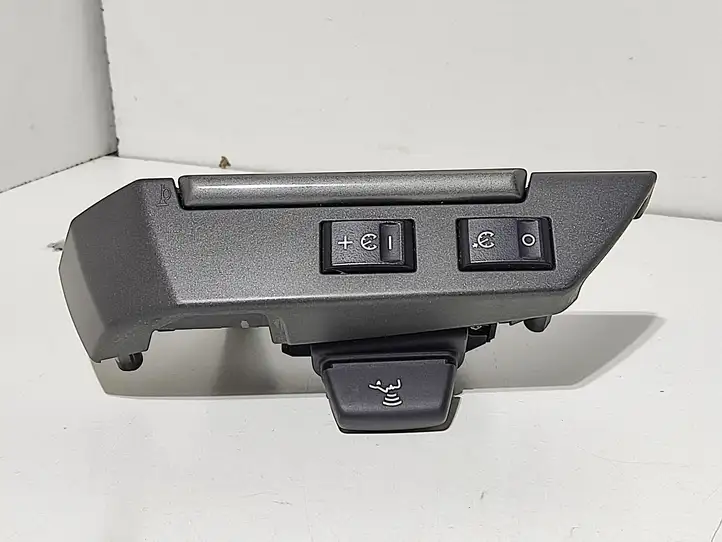 Land Rover Range Rover Sport L320 (2005 - 2009) XPD500601 Кнопки на рулевом колесе — фото 1