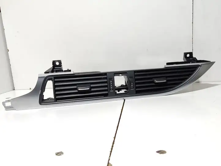 Audi A6 C7 (2011 - 2014) 4G1820951 Центральный воздушный дефлектор — фото 1