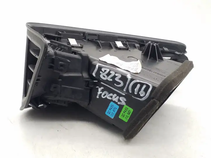 Ford Focus (2015 - 2019)  F1EBA018B Боковая воздушный дефлектор