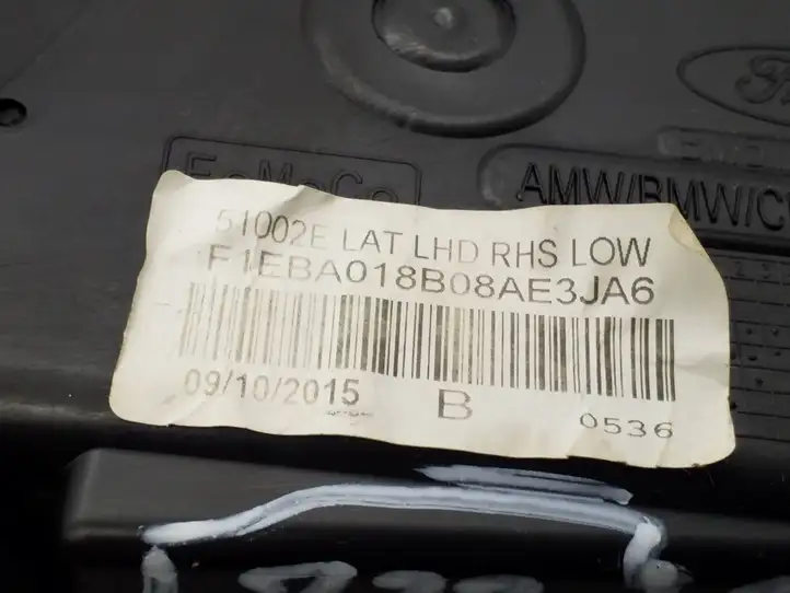 Ford Focus (2015 - 2019)  F1EBA018B Боковая воздушный дефлектор