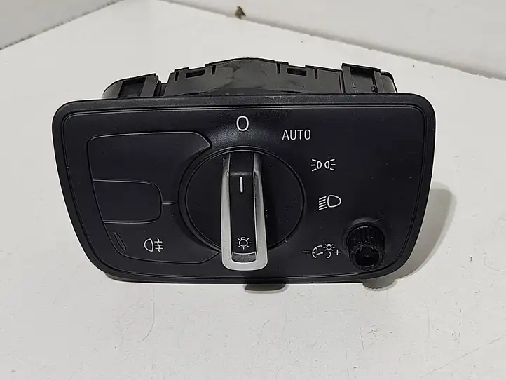 Audi A6 C7 (2011 - 2014) 4G0941531D Включатель фонарей — фото 1