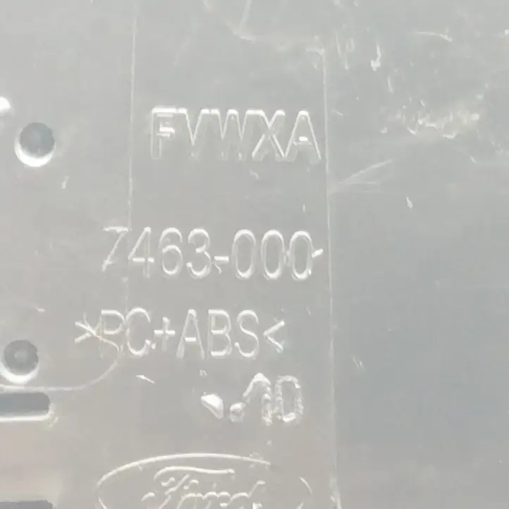 Ford Kuga I (2008 - 2012) 7463000 Боковой воздушный дефлектор — фото 2