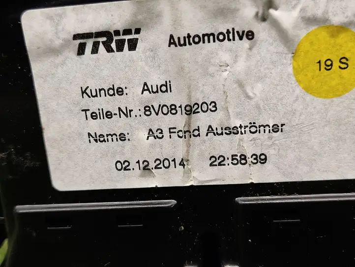 Audi A3/S3 8V (2012 - 2016) 8V0819203 Задний воздушный дефлектор — фото 2